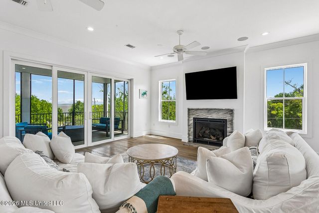 1526 Dunbar Avenue, Bay Saint Louis, MS 39520