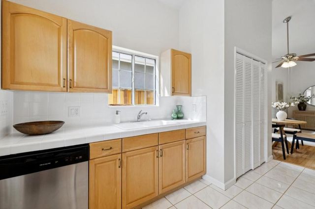 280 College Avenue, Mountain View, CA 94040