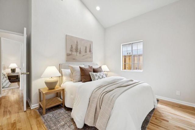 280 College Avenue, Mountain View, CA 94040