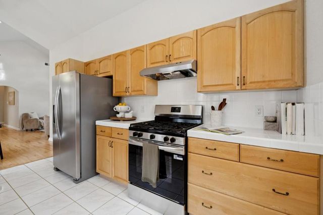 280 College Avenue, Mountain View, CA 94040