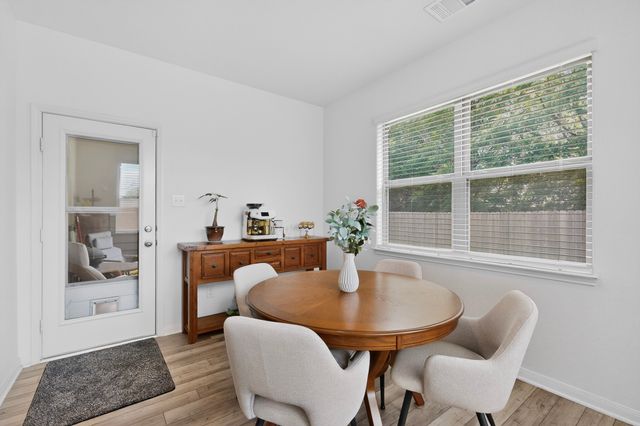 433 Cross Ridge Circle N, Fort Worth, TX 76120