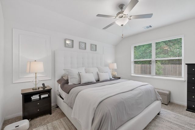 433 Cross Ridge Circle N, Fort Worth, TX 76120