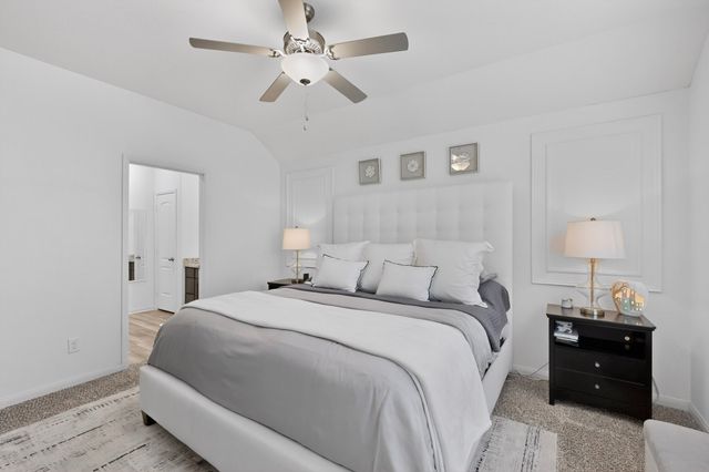 433 Cross Ridge Circle N, Fort Worth, TX 76120