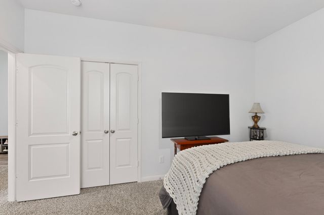 433 Cross Ridge Circle N, Fort Worth, TX 76120