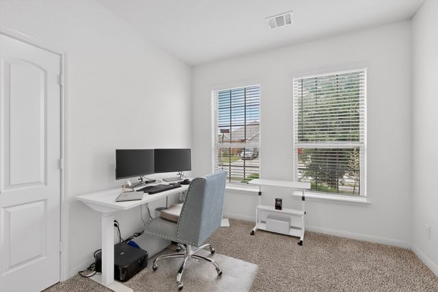 433 Cross Ridge Circle N, Fort Worth, TX 76120