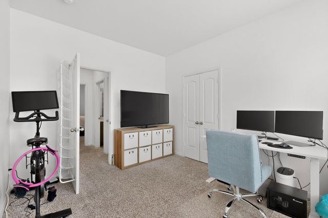 433 Cross Ridge Circle N, Fort Worth, TX 76120