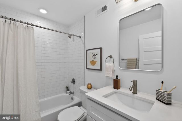 164-66 EAST ST, Philadelphia, PA 19127