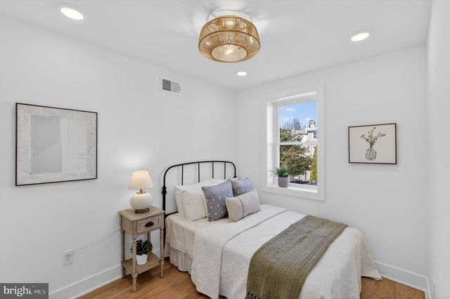 164-66 EAST ST, Philadelphia, PA 19127