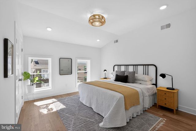 164-66 EAST ST, Philadelphia, PA 19127