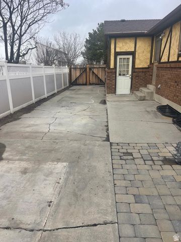 757 W ASPEN HEIGHTS DR, Murray, UT 84123