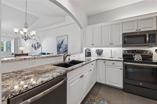 903 TARTAN DRIVE 26, Venice, FL 34293