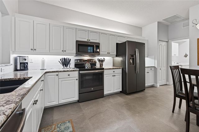 903 TARTAN DRIVE 26, Venice, FL 34293