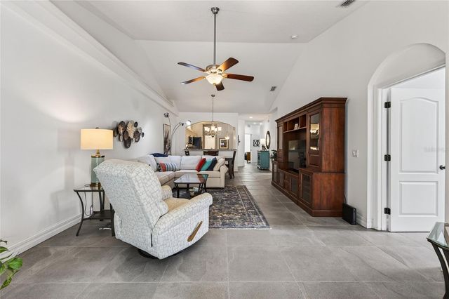 903 TARTAN DRIVE 26, Venice, FL 34293