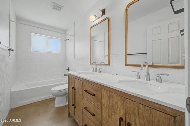 1220 E LAS PALMARITAS Drive, Phoenix, AZ 85020