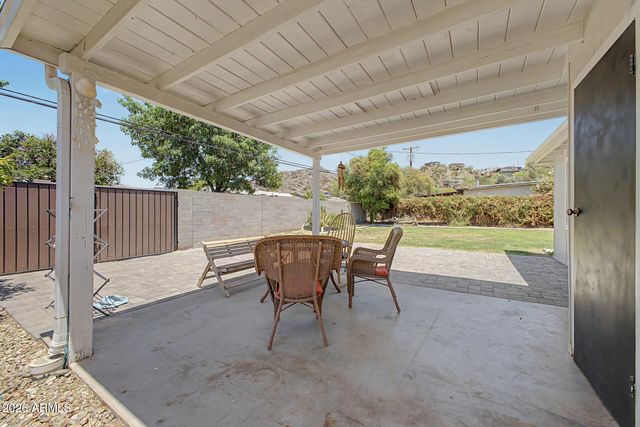 1220 E LAS PALMARITAS Drive, Phoenix, AZ 85020
