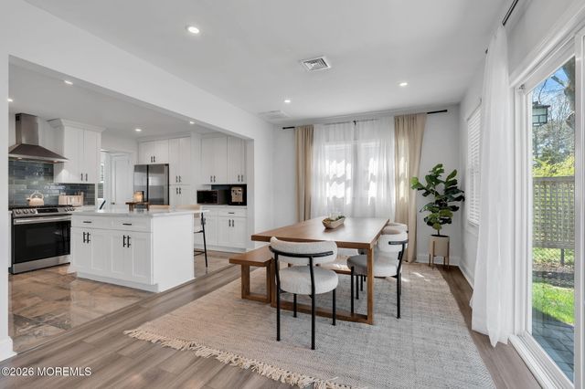 11 Borden Street, Shrewsbury Boro, NJ 07702