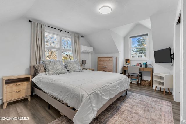 11 Borden Street, Shrewsbury Boro, NJ 07702