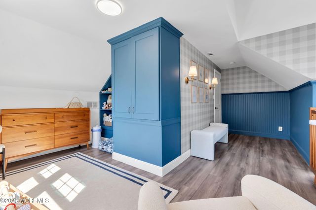 11 Borden Street, Shrewsbury Boro, NJ 07702