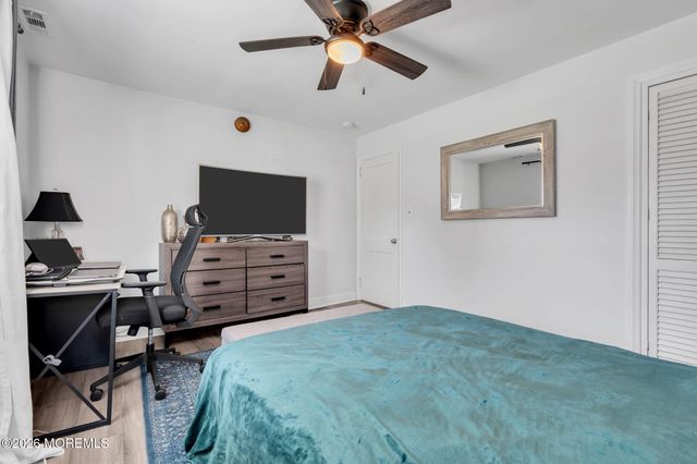 11 Borden Street, Shrewsbury Boro, NJ 07702