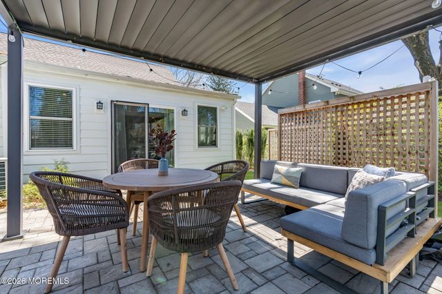 11 Borden Street, Shrewsbury Boro, NJ 07702