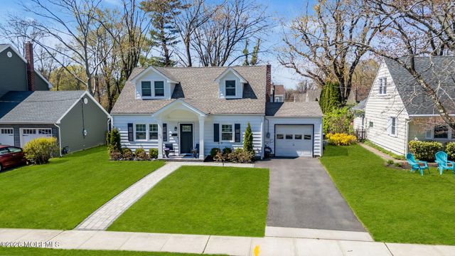 11 Borden Street, Shrewsbury Boro, NJ 07702