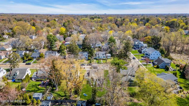 11 Borden Street, Shrewsbury Boro, NJ 07702