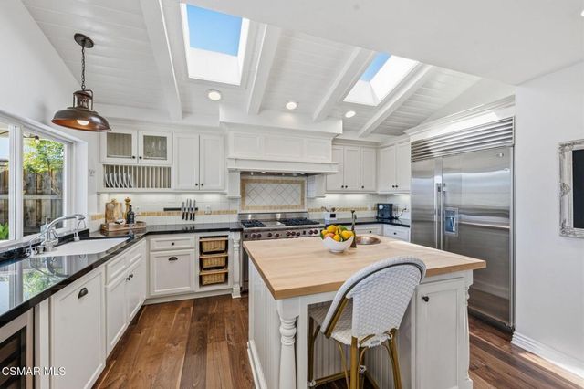 987 Brookview Avenue, Westlake Village, CA 91361
