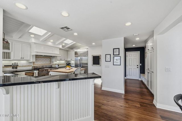 987 Brookview Avenue, Westlake Village, CA 91361