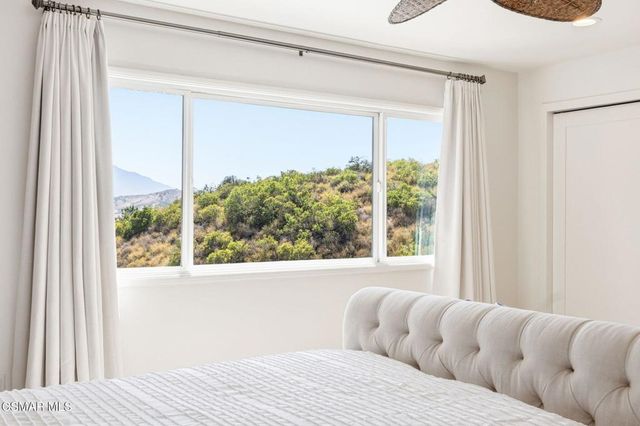 987 Brookview Avenue, Westlake Village, CA 91361