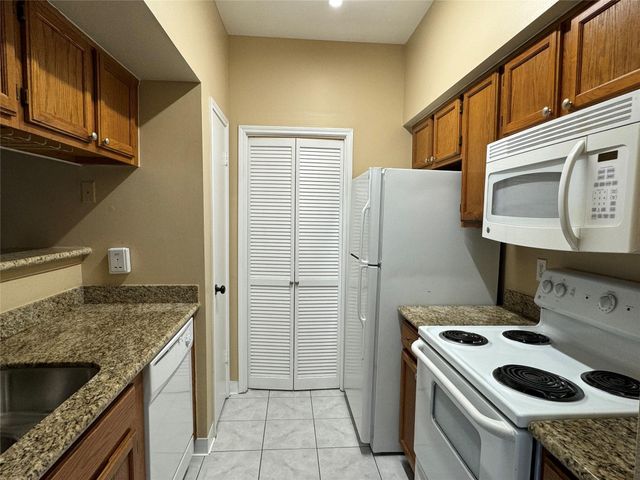 6500 Harbor Town Drive 3401, Houston, TX 77036