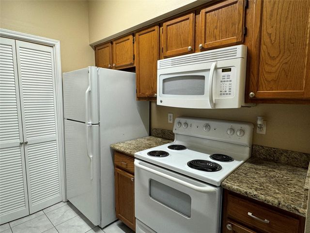 6500 Harbor Town Drive 3401, Houston, TX 77036