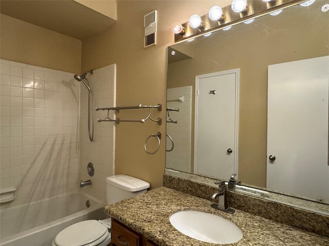 6500 Harbor Town Drive 3401, Houston, TX 77036