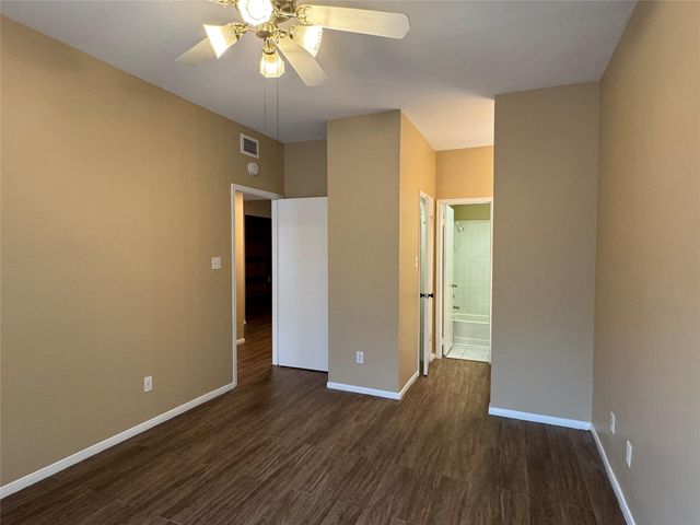 6500 Harbor Town Drive 3401, Houston, TX 77036