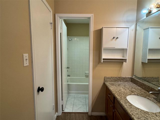6500 Harbor Town Drive 3401, Houston, TX 77036