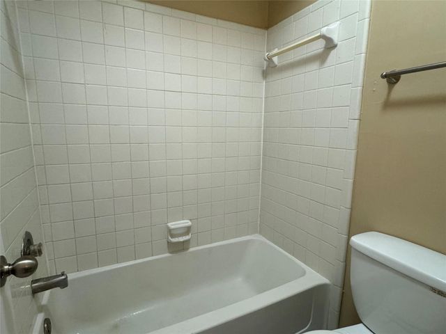 6500 Harbor Town Drive 3401, Houston, TX 77036