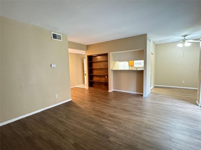 6500 Harbor Town Drive 3401, Houston, TX 77036