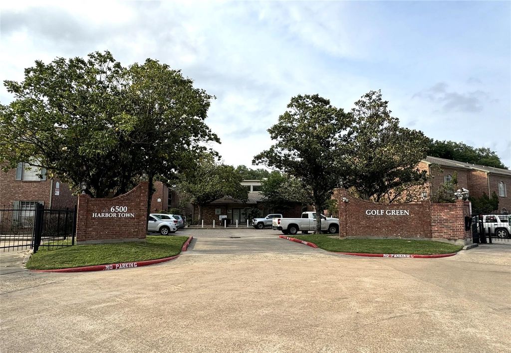 6500 Harbor Town Drive 3401, Houston, TX 77036