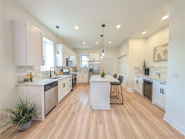 3000 California Avenue, St Louis, MO 63118