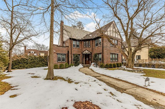 255 Pennsylvania Avenue, Mount Vernon, NY 10552