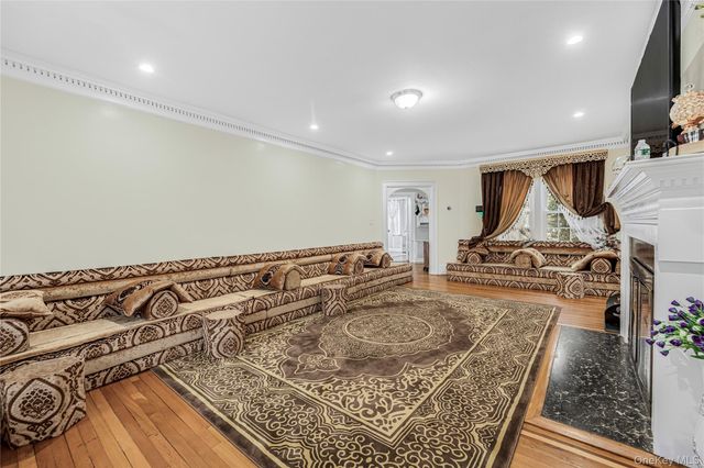 255 Pennsylvania Avenue, Mount Vernon, NY 10552