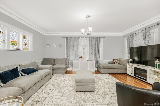 255 Pennsylvania Avenue, Mount Vernon, NY 10552