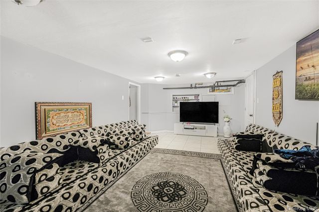 255 Pennsylvania Avenue, Mount Vernon, NY 10552