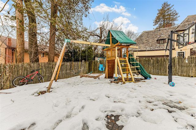 255 Pennsylvania Avenue, Mount Vernon, NY 10552