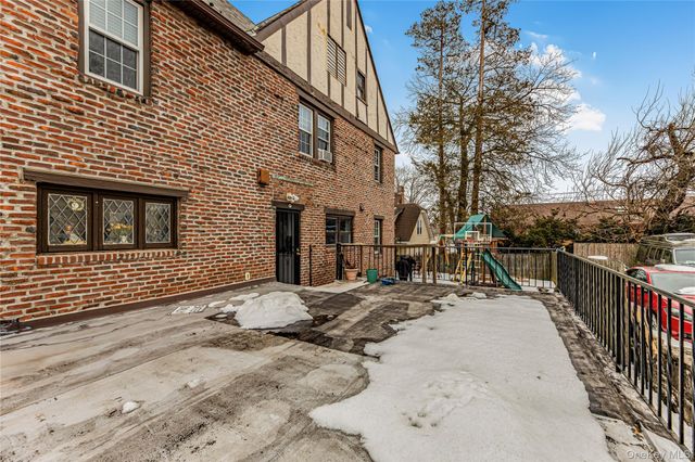 255 Pennsylvania Avenue, Mount Vernon, NY 10552