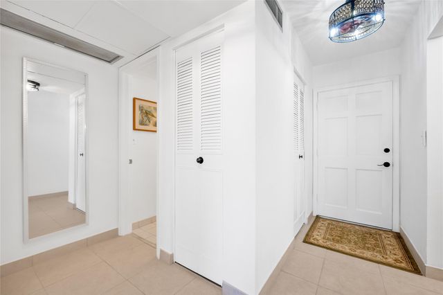 2856 Garden Dr 106, Lake Worth, FL 33461