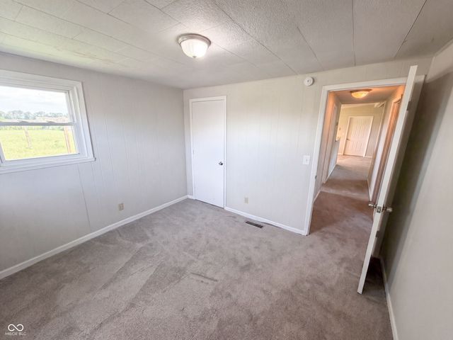 2584 E Phylbeck Avenue, Terre Haute, IN 47805