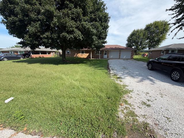 2584 E Phylbeck Avenue, Terre Haute, IN 47805