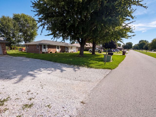 2584 E Phylbeck Avenue, Terre Haute, IN 47805