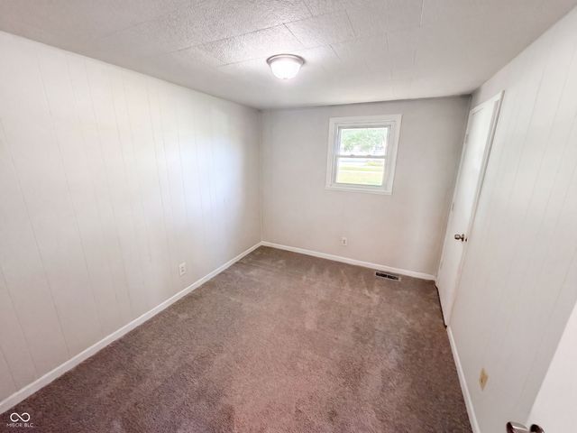 2584 E Phylbeck Avenue, Terre Haute, IN 47805