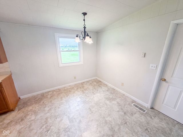 2584 E Phylbeck Avenue, Terre Haute, IN 47805